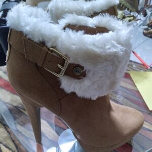 GBG Los Angeles Brown Heeled Boots with White Faux Fur